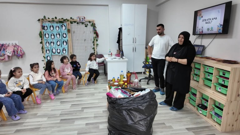 Çayırova’da miniklere sıfır atık eğitimi