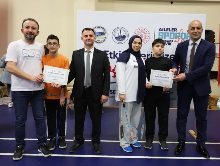 Derince’de aileler sporla buluştu